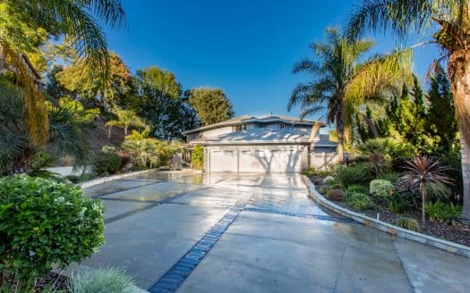 Selling homes in Woodland Hills