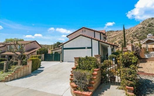 29161 Corales Pl, Canyon Country, CA 91387