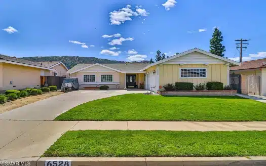 6528 Charing St, Simi Valley, CA 93063