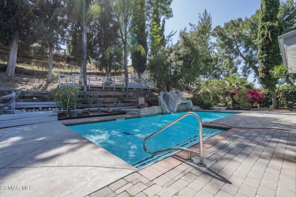 Carlton Terrace Pool Home in Woodland Hills