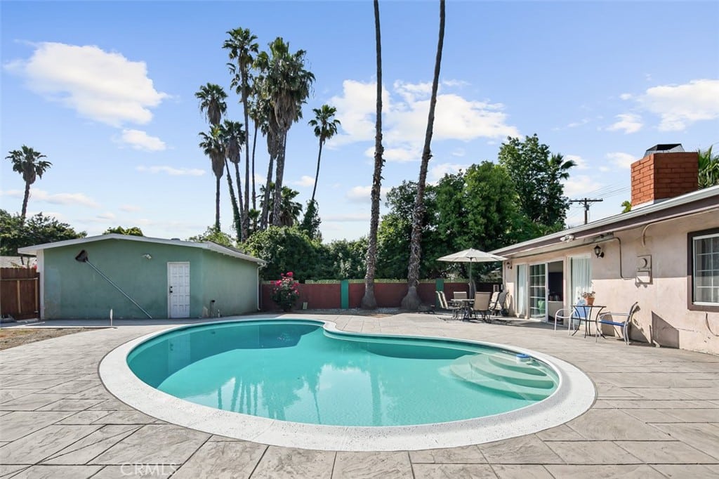 Valley Circle Woodland Hills Pool Home