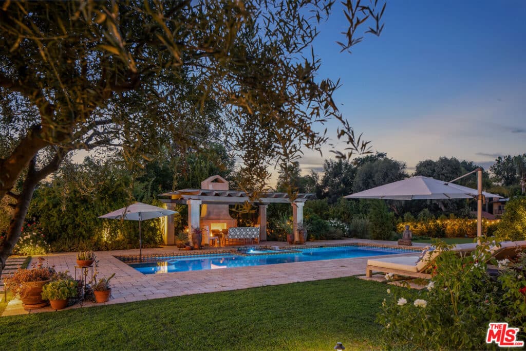 Spanish Pool Home in Woodland Hills