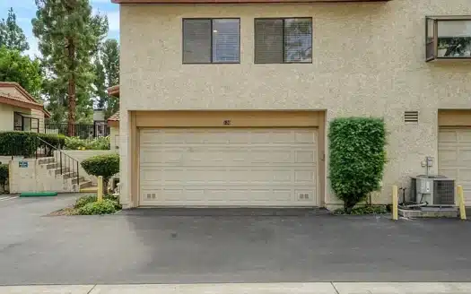 21551 Burbank Blvd UNIT 120, Woodland Hills, CA 91367