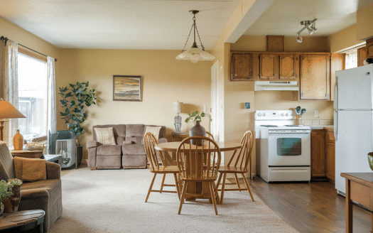 When to Call Pros vs. DIY: Fast Home Sale Bell Canyon